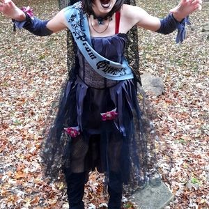 Girls Gothic Prom Queen Halloween Costume Size Large 12/14